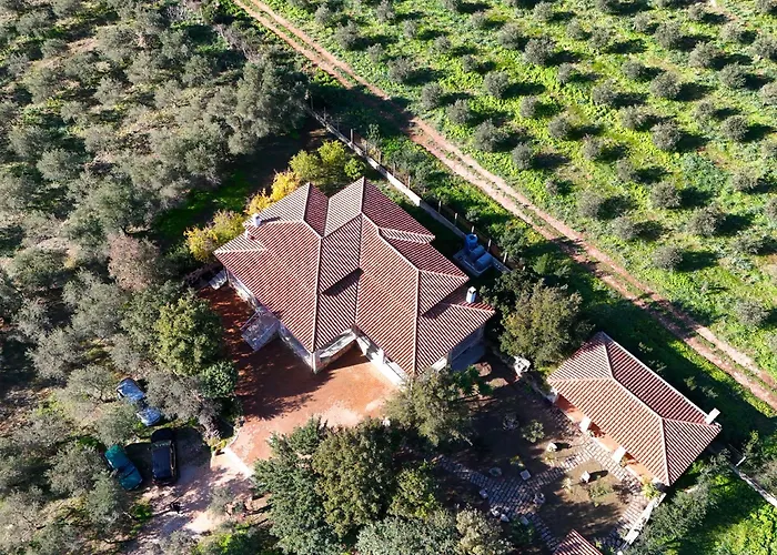 Villa With Stunning Views To The Mountains 5Km From The Beach