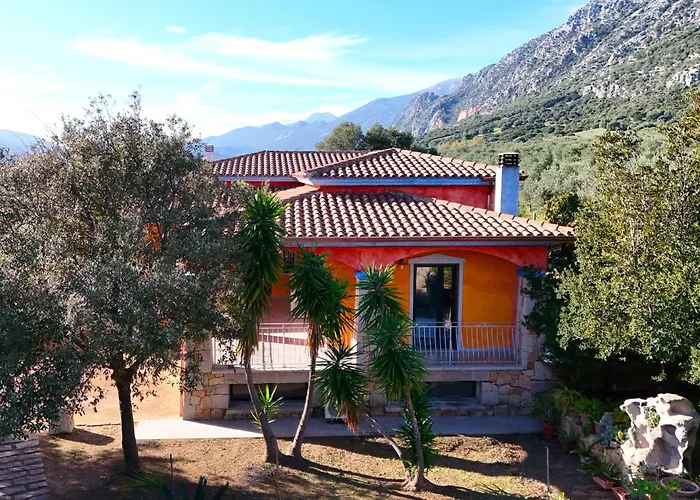 Villa With Stunning Views To The Mountains 5Km From The Beach