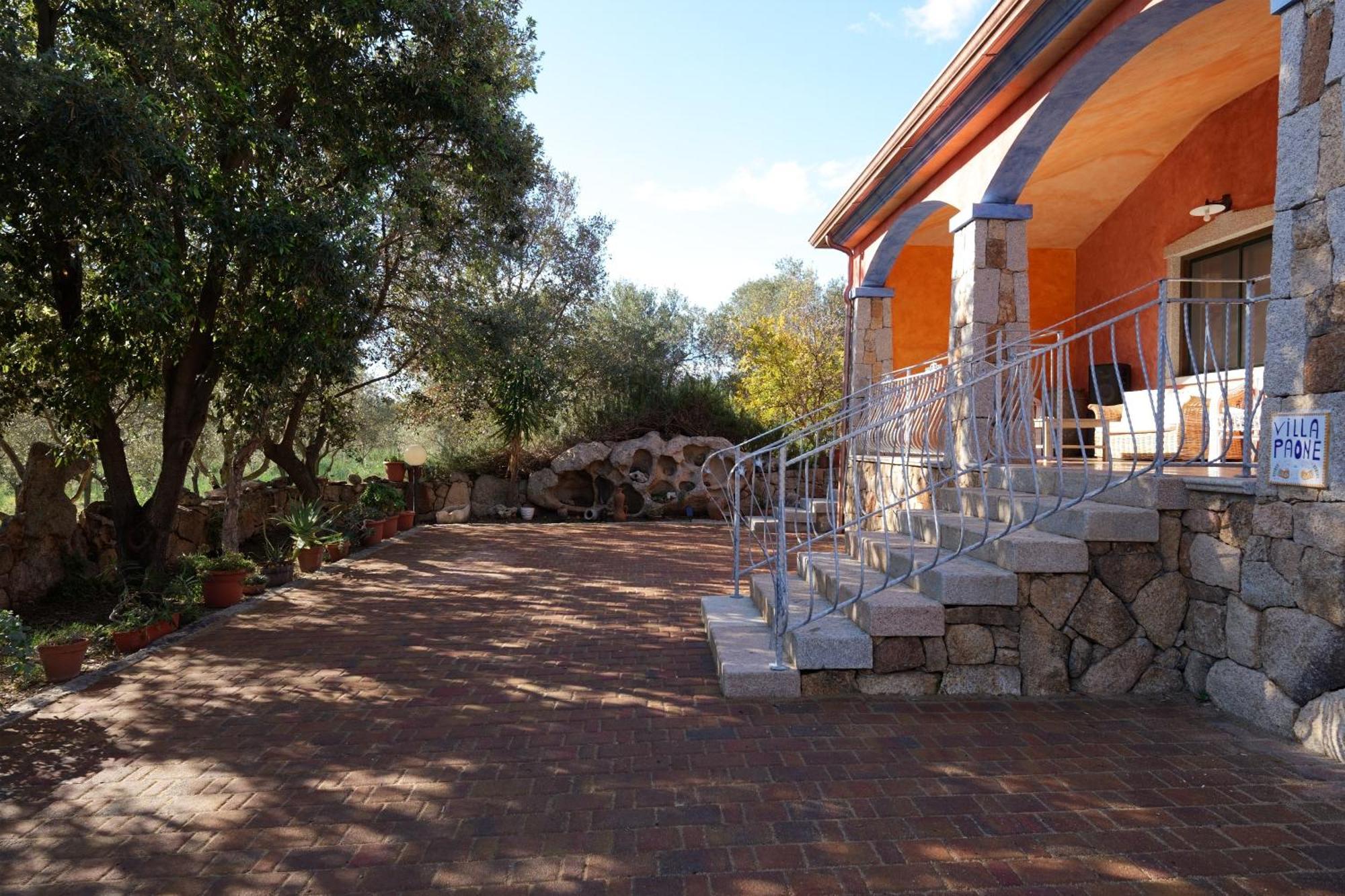 With Stunning Views To The Mountains 5km From The * Siniscola